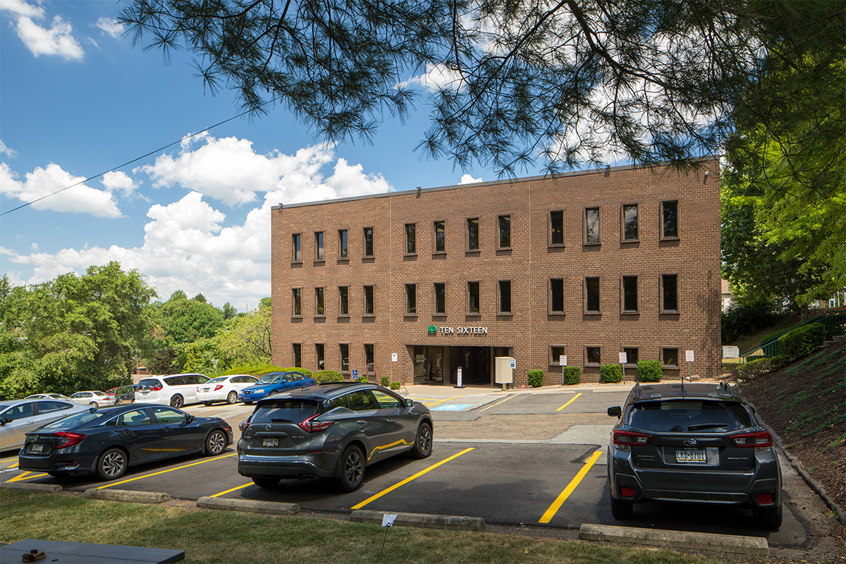 Union Real Estate Office Slider 1016 Greentree Road Offices