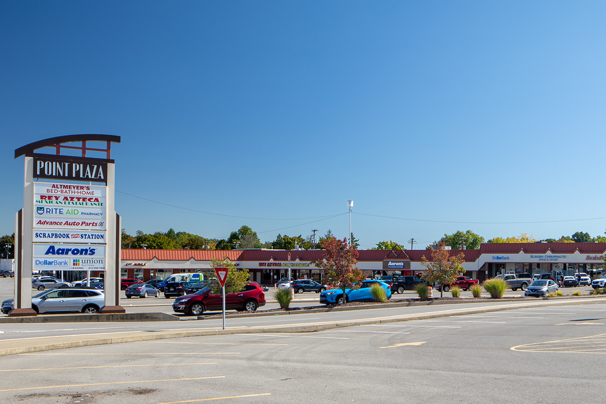 Union Real Estate Retail Slider Point Plaza Shopping Center